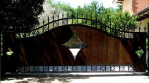 Highland Park Residential Driveway Gate